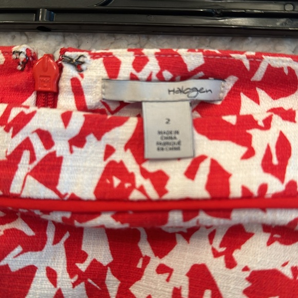 Halogen pencil skirt red and white pattern size 2 - Picture 6 of 7